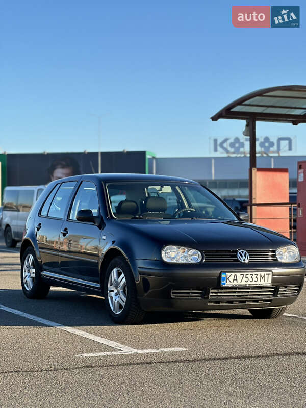 Volkswagen Golf (2002)