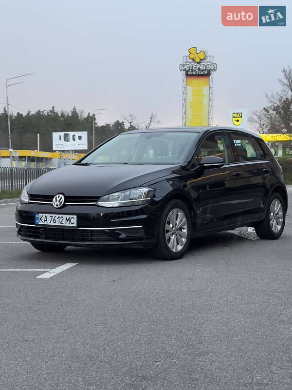 Volkswagen Golf (2020)