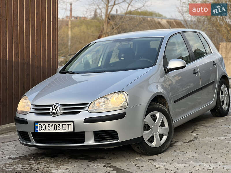 Volkswagen Golf (2005)