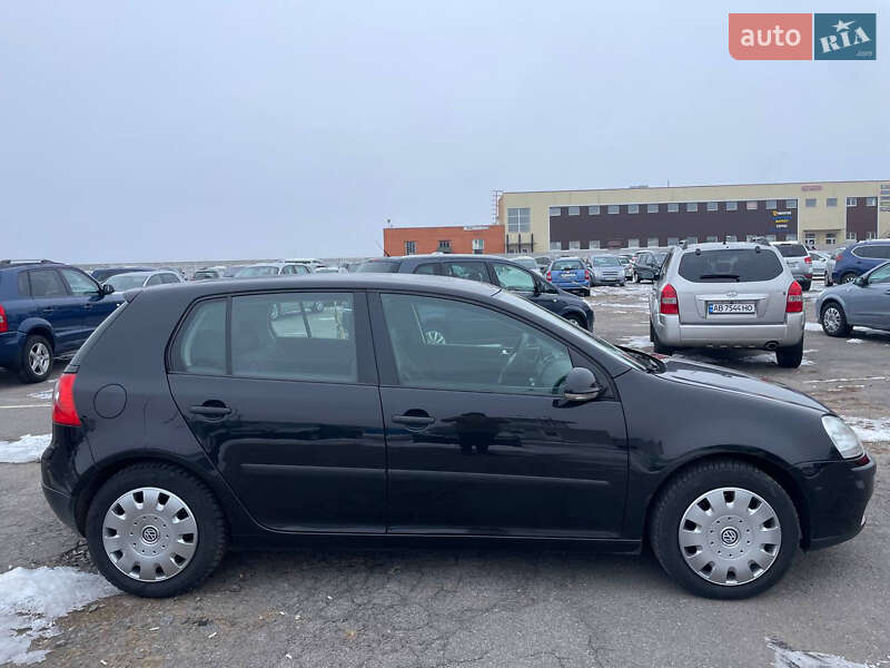 Volkswagen Golf (2005)
