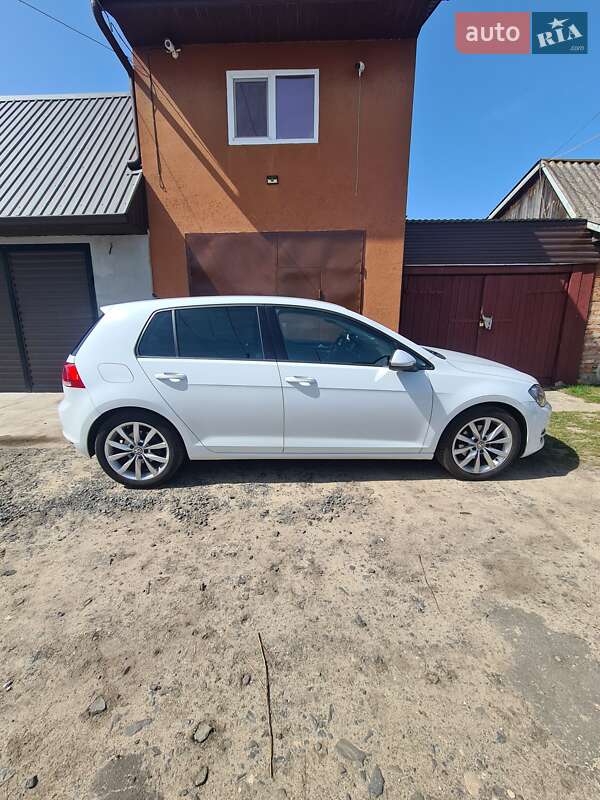 Volkswagen Golf (2014)