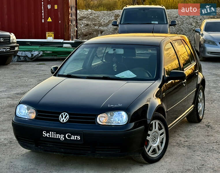 Volkswagen Golf (2002)