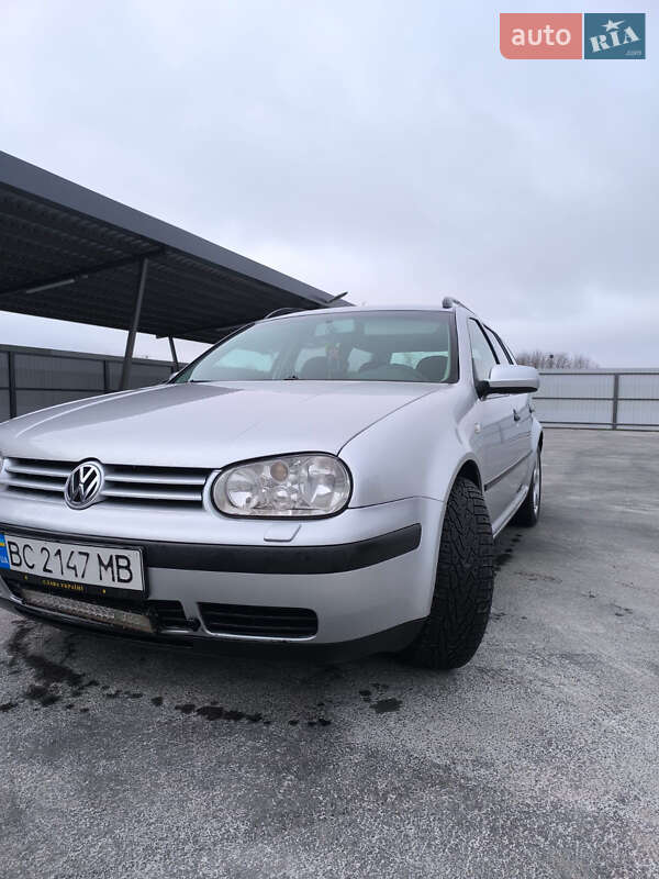 Volkswagen Golf (2005)