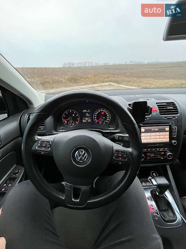 Volkswagen Jetta (2010)