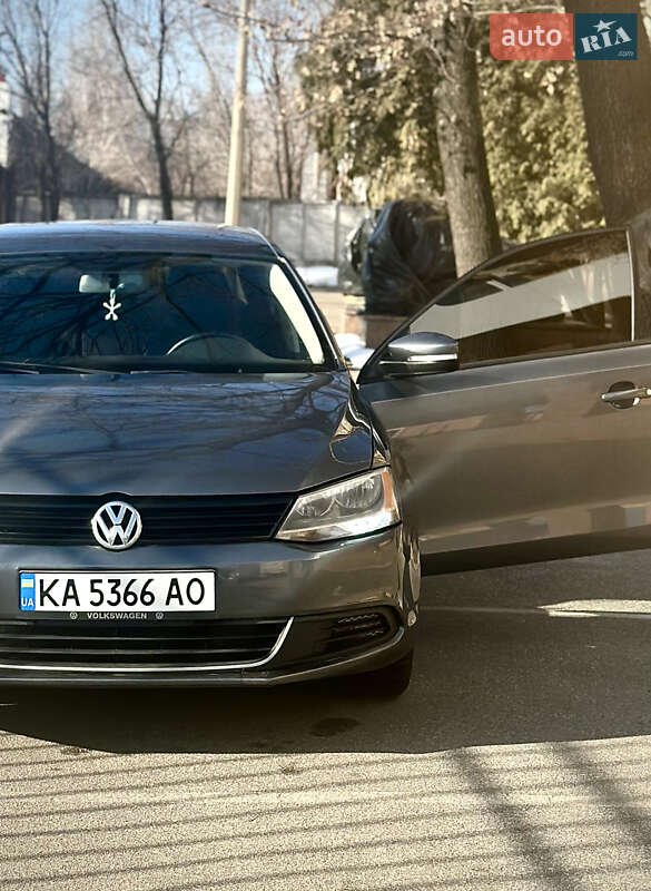 Volkswagen Jetta (2014)