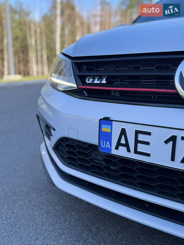 Volkswagen Jetta (2016)