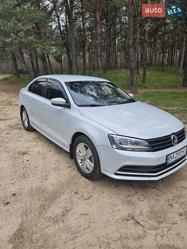 Volkswagen Jetta (2017)