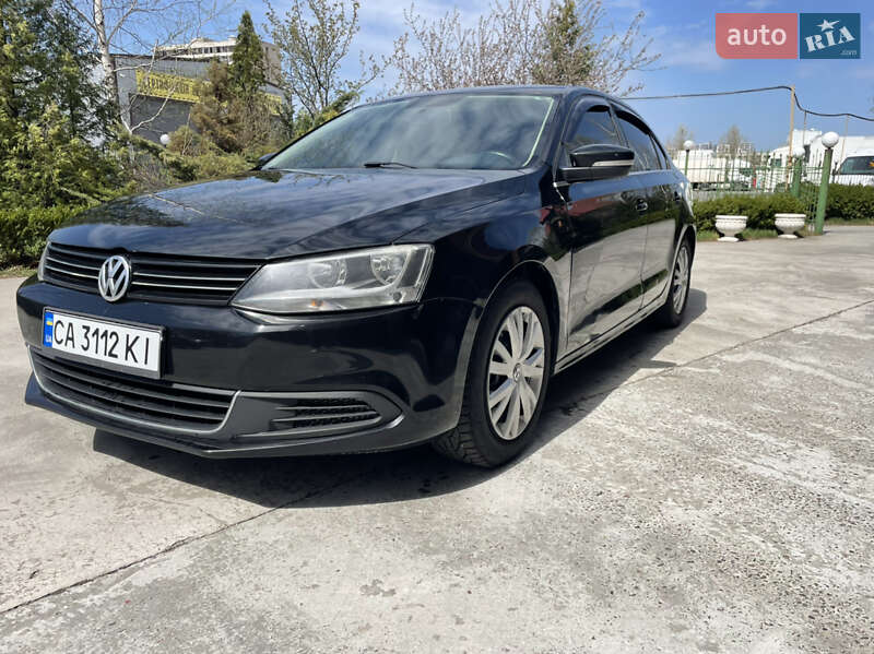 Volkswagen Jetta (2013)