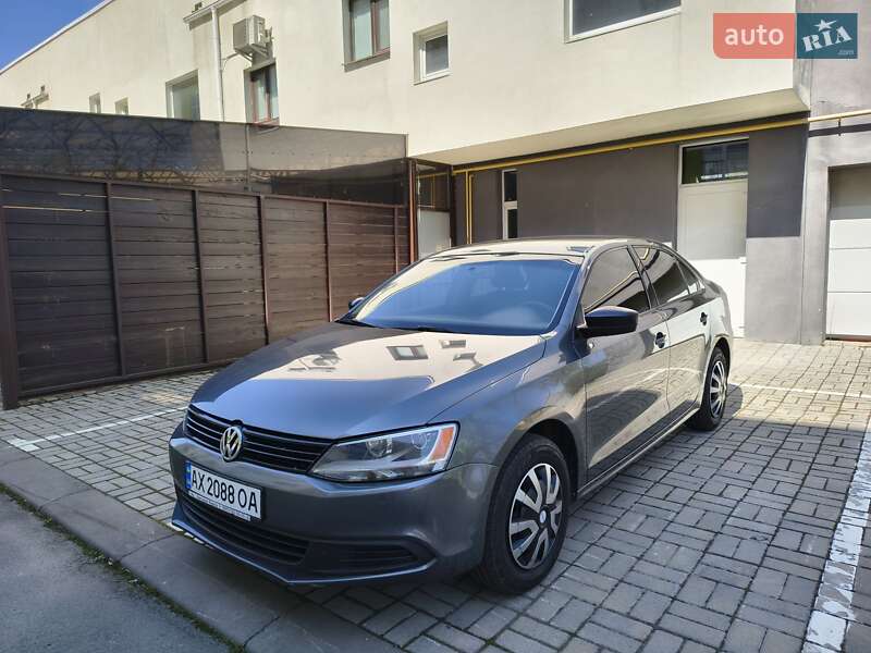 Volkswagen Jetta (2014)