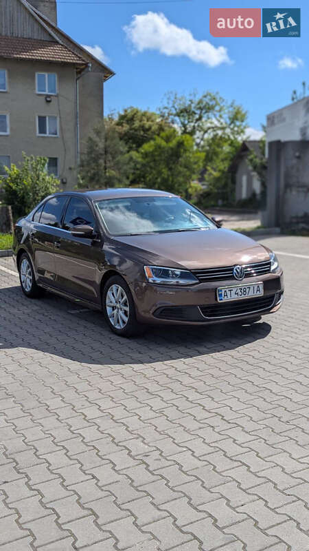 Volkswagen Jetta (2013)