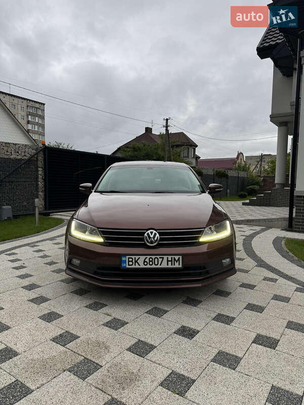 Volkswagen Jetta (2016)