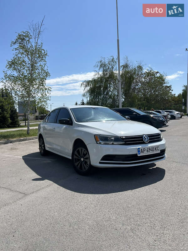 Volkswagen Jetta (2015)