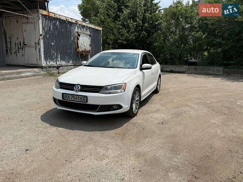 Volkswagen Jetta (2013)