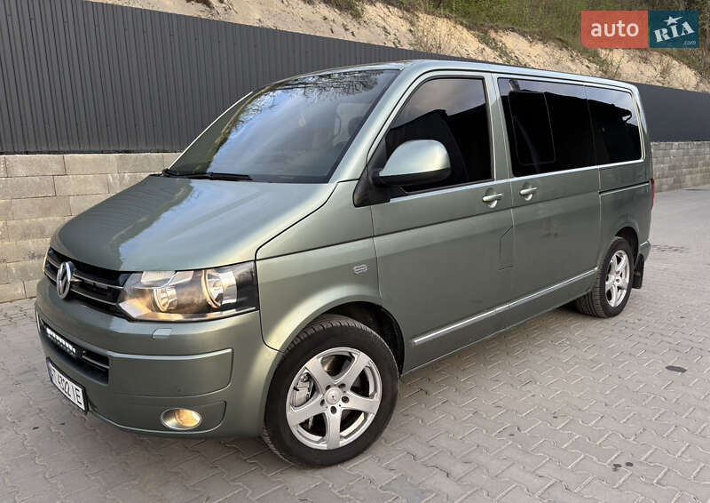 Volkswagen Multivan (2010)
