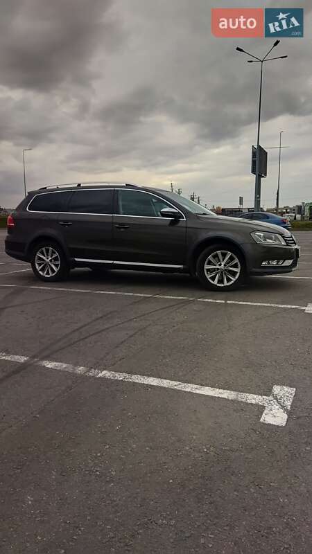 Volkswagen Passat alltrack (2012)