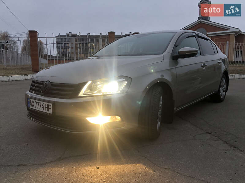 Volkswagen Passat (2012)