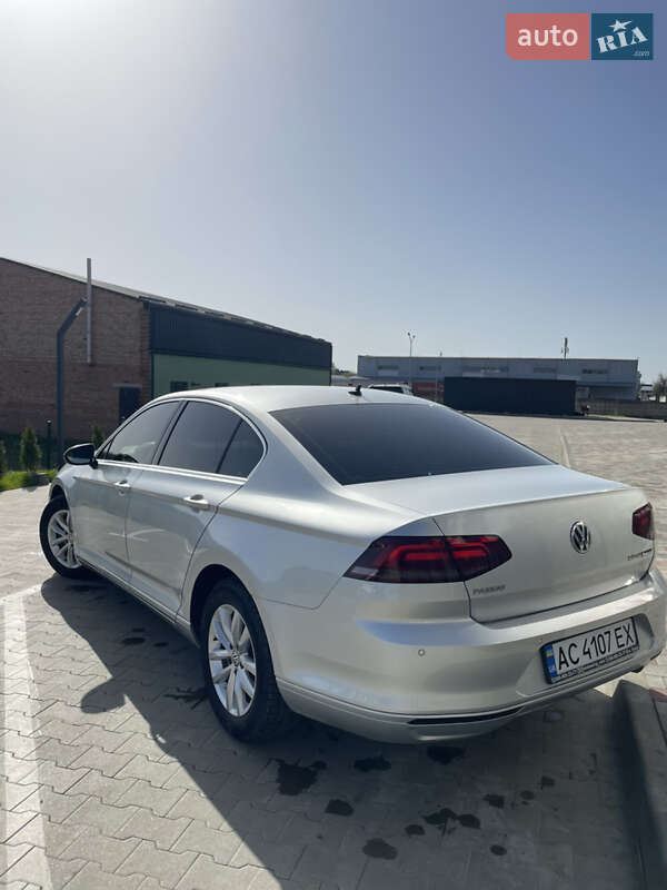 Volkswagen Passat (2016)