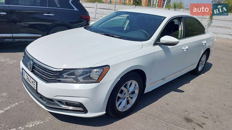 Volkswagen Passat (2016)
