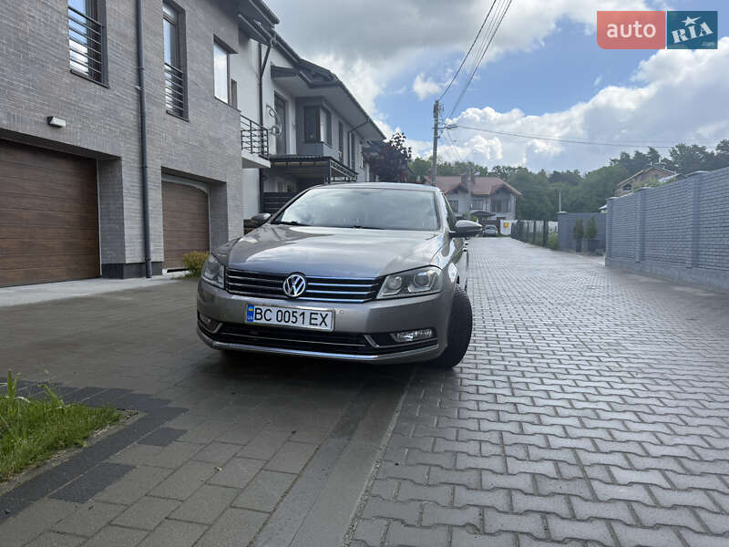 Volkswagen Passat (2012)