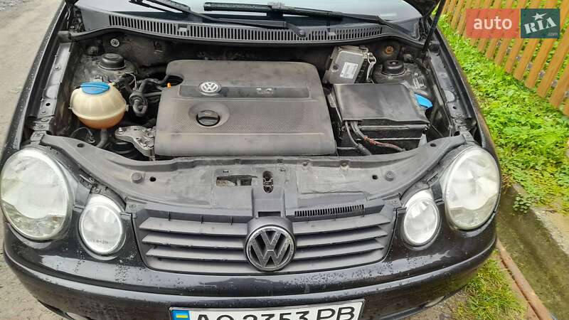 Volkswagen Polo (2004)