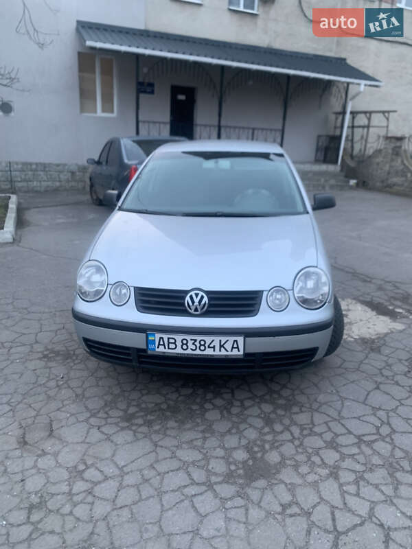 Volkswagen Polo (2003)