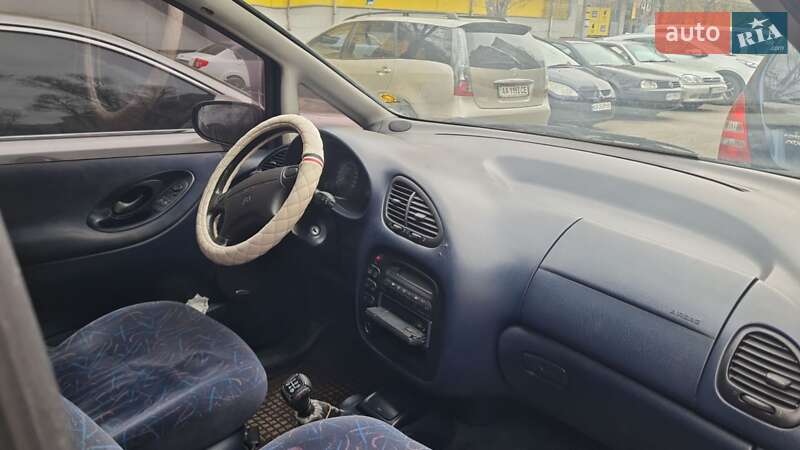 Volkswagen Sharan (1996)