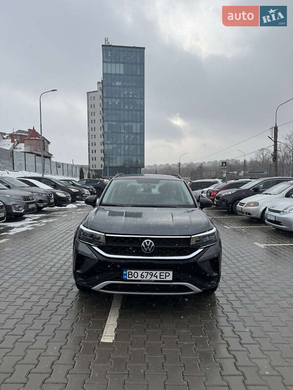 Volkswagen Taos (2021)