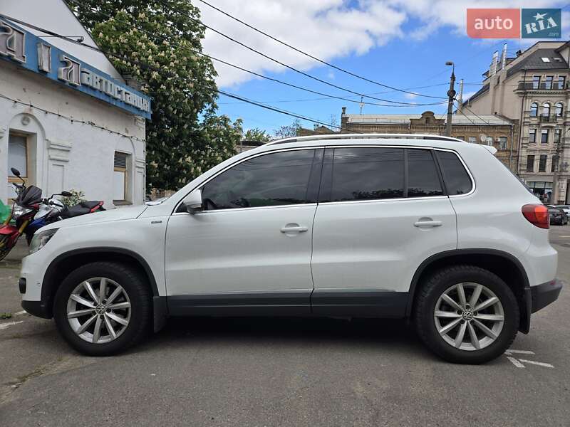 Volkswagen Tiguan (2015)