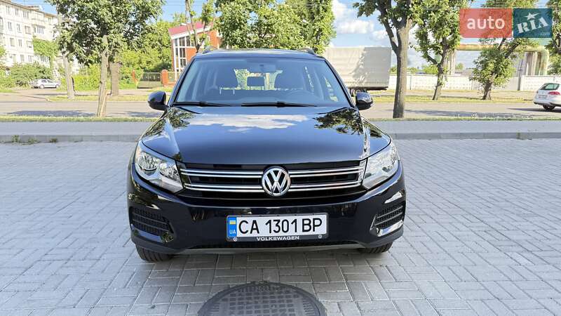 Volkswagen Tiguan (2015)