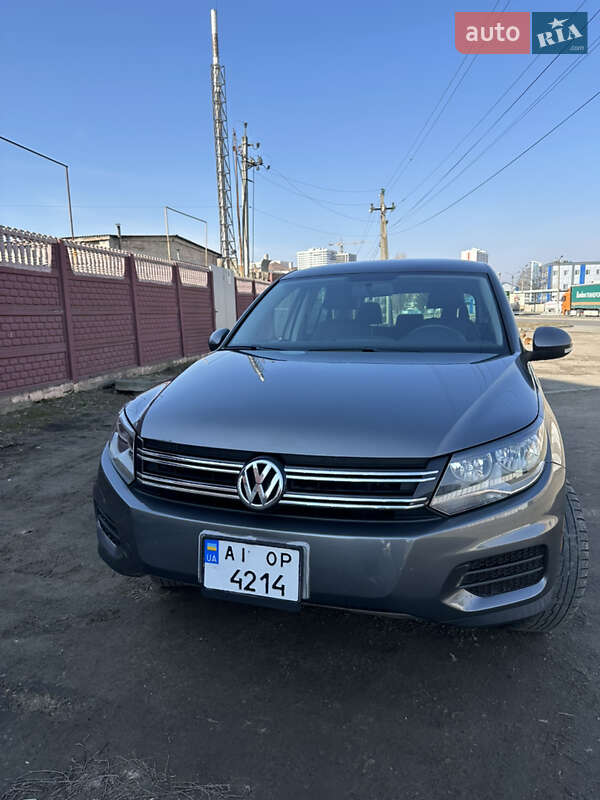 Volkswagen Tiguan (2012)