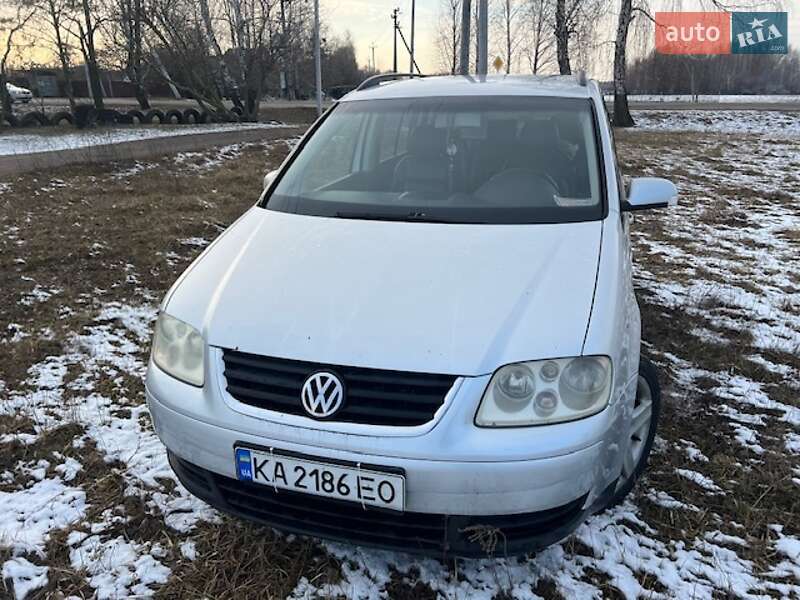 Volkswagen Touran (2003)