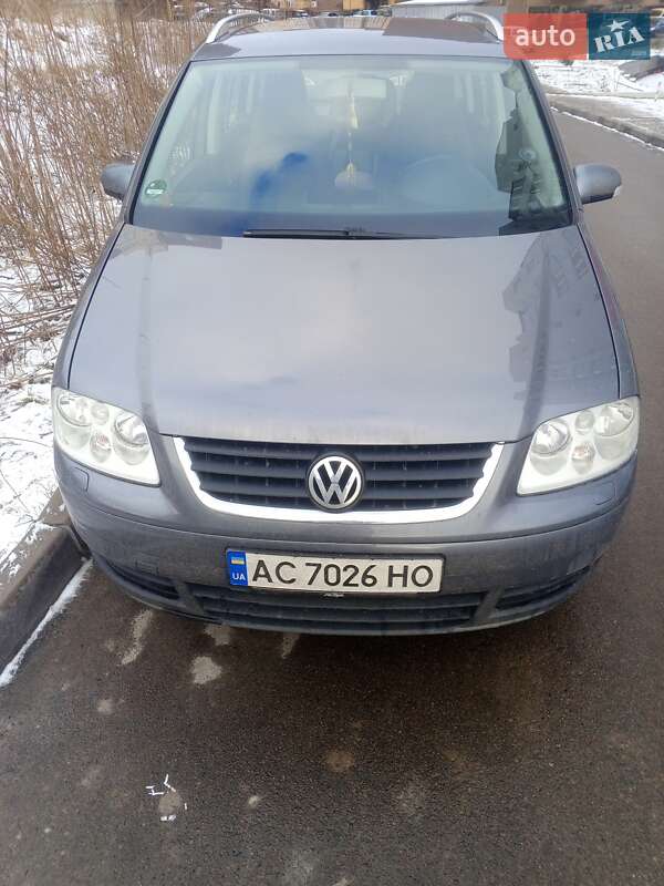 Volkswagen Touran (2004)