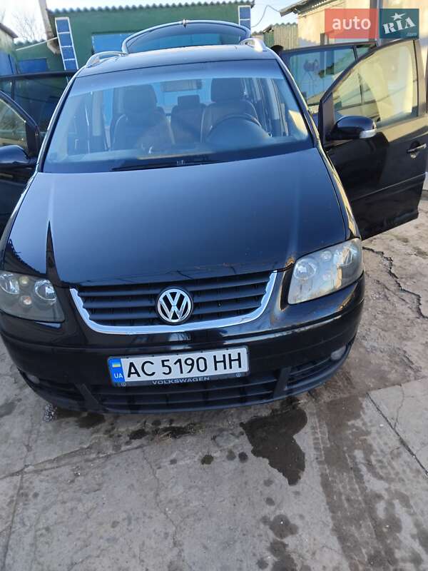Volkswagen Touran (2003)