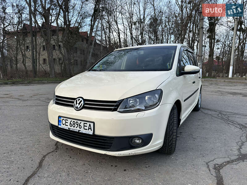 Volkswagen Touran (2015)