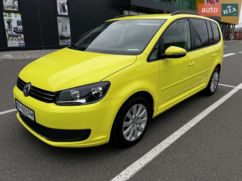 Volkswagen Touran (2012)