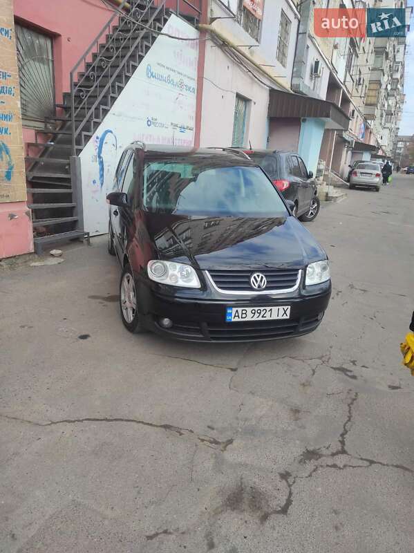 Volkswagen Touran (2003)