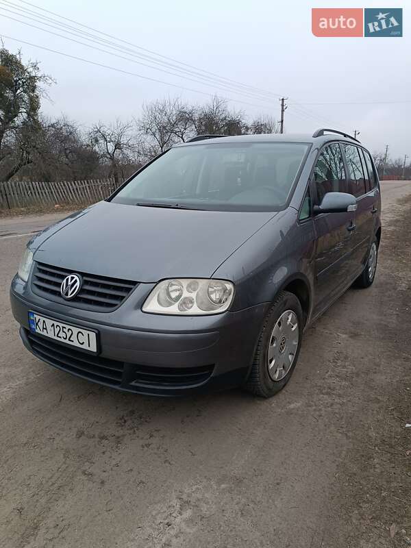Volkswagen Touran (2003)
