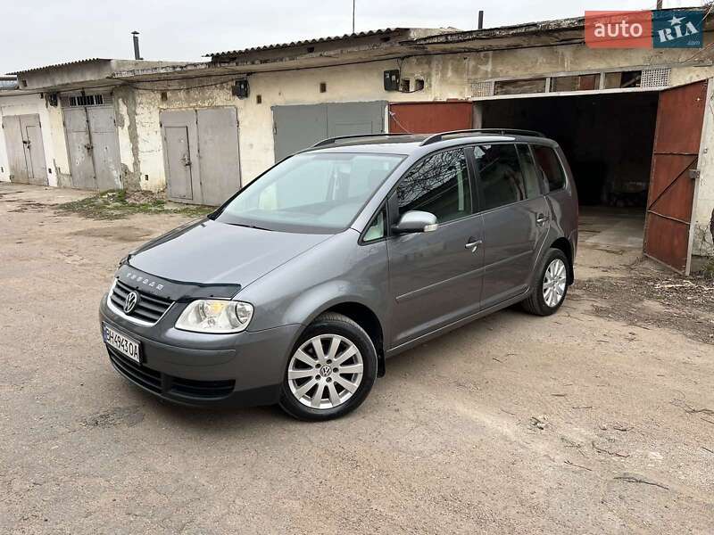 Volkswagen Touran (2005)