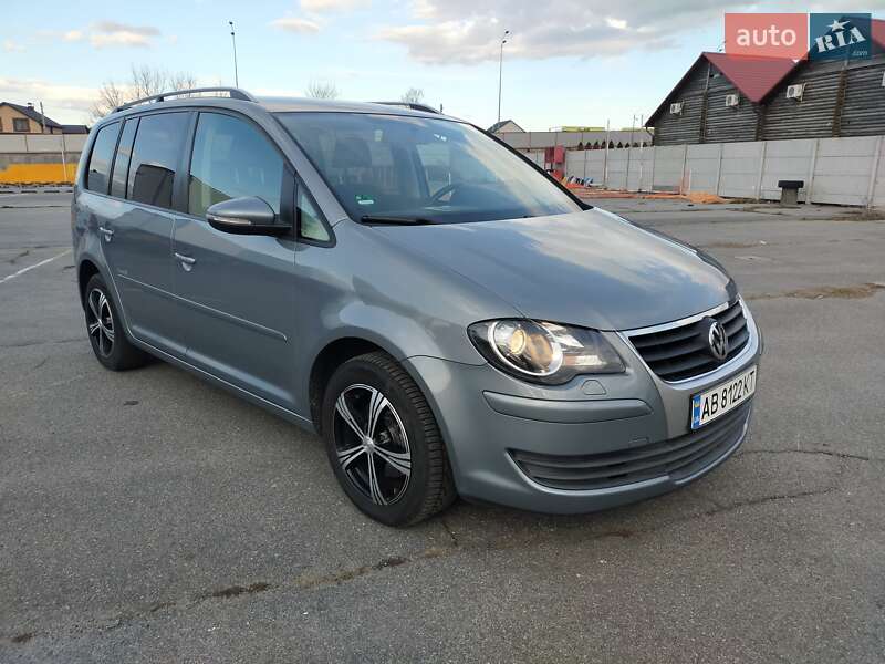Volkswagen Touran (2009)