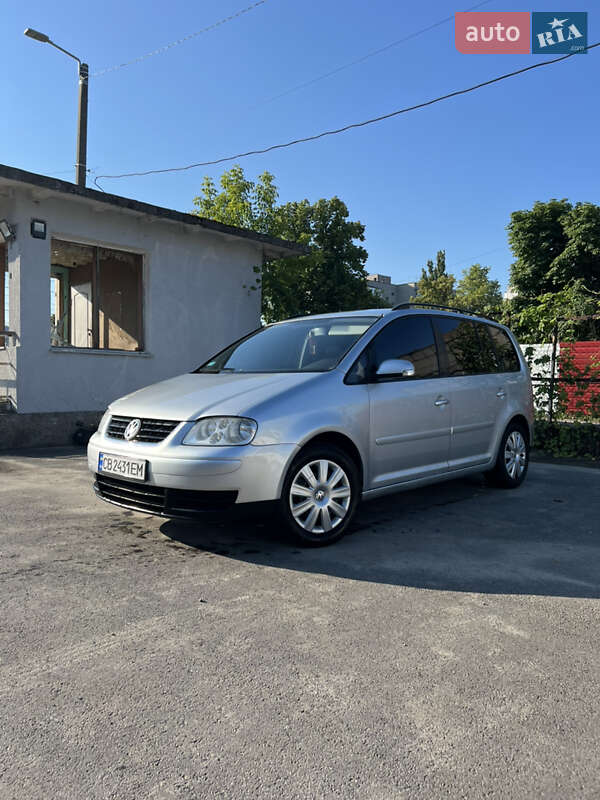 Volkswagen Touran (2005)