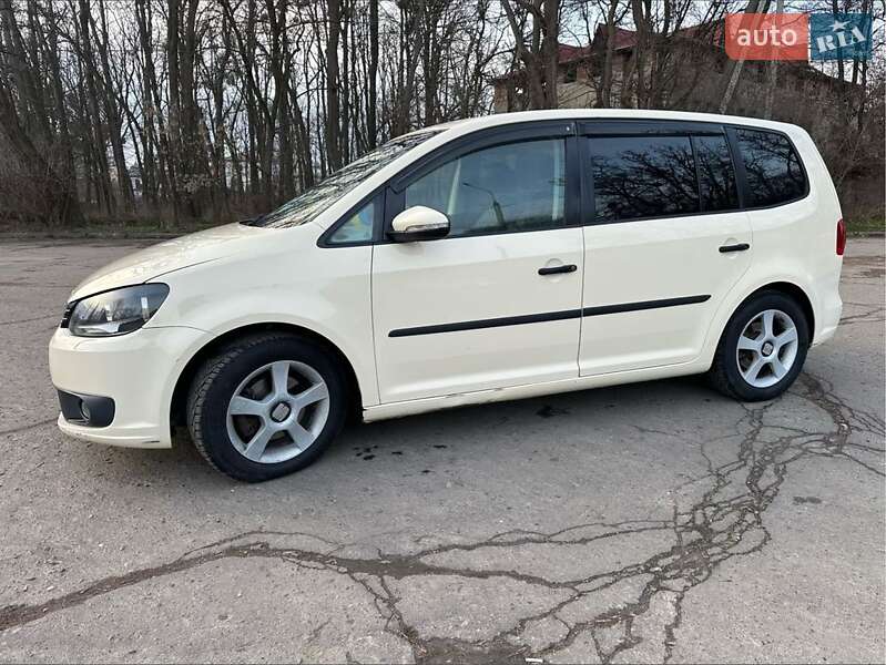 Volkswagen Touran (2015)
