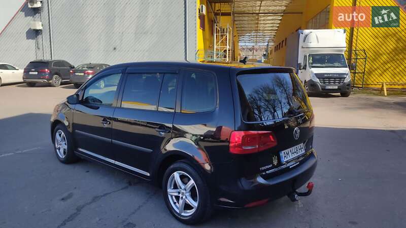 Volkswagen Touran (2012)