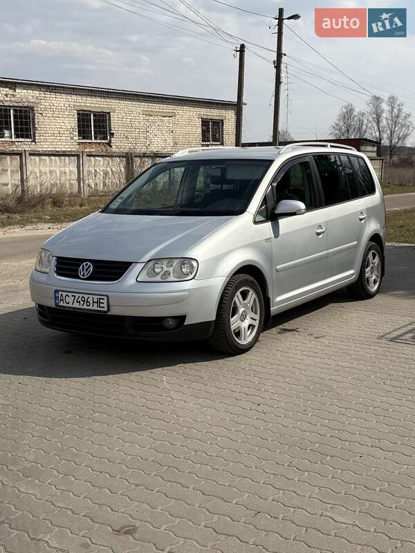 Volkswagen Touran (2003)