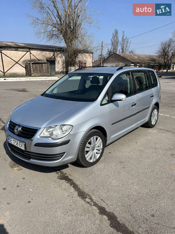 Volkswagen Touran (2007)
