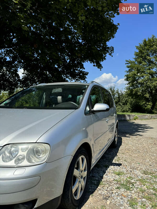 Volkswagen Touran (2004)