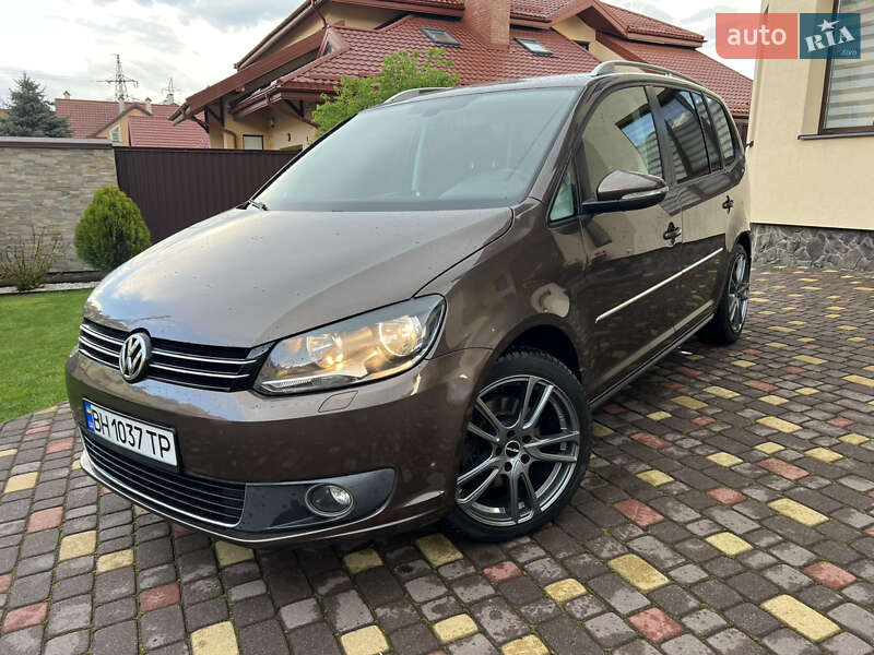 Volkswagen Touran (2011)