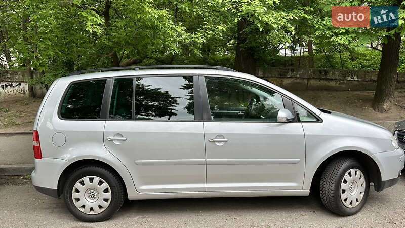 Volkswagen Touran (2004)
