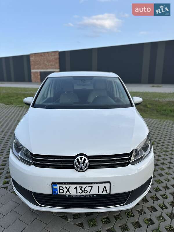 Volkswagen Touran (2014)