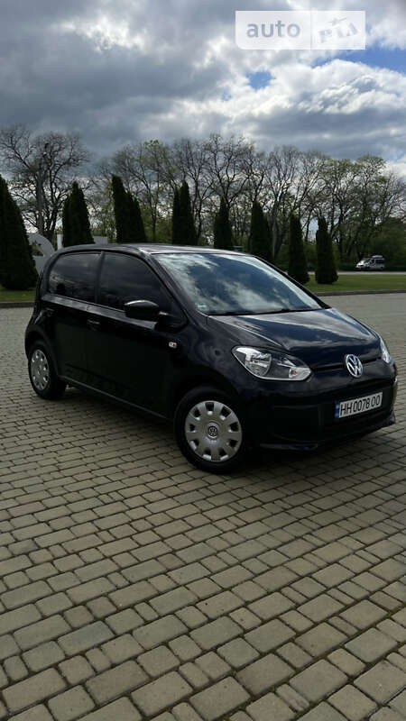 Volkswagen Up (2014)