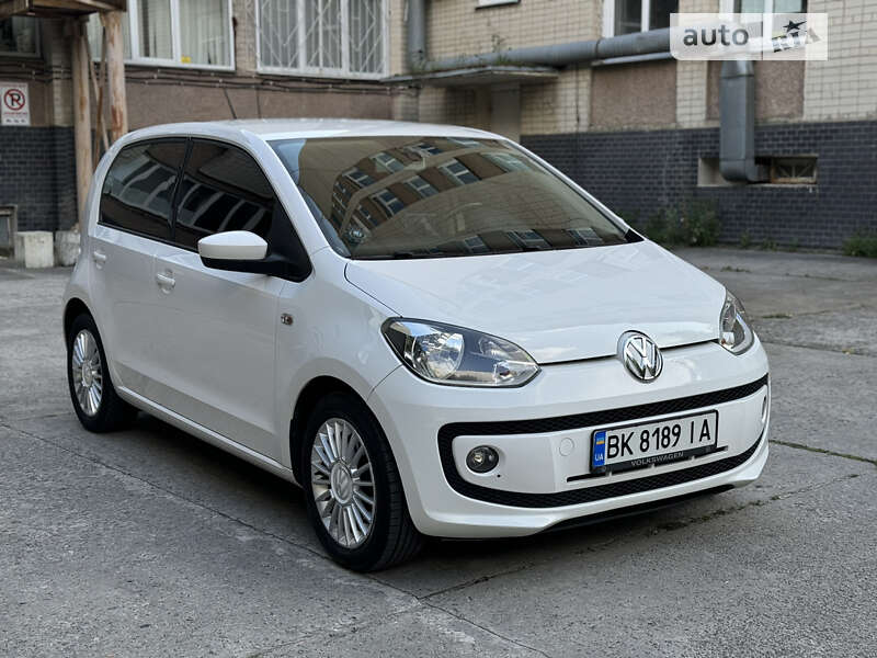 Volkswagen Up (2013)